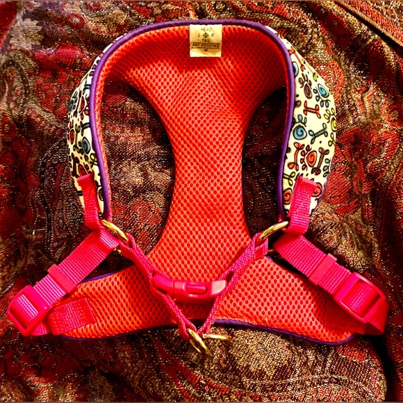 Medium Dog Harness with Paw and Bones Design - Picture 2 of 3